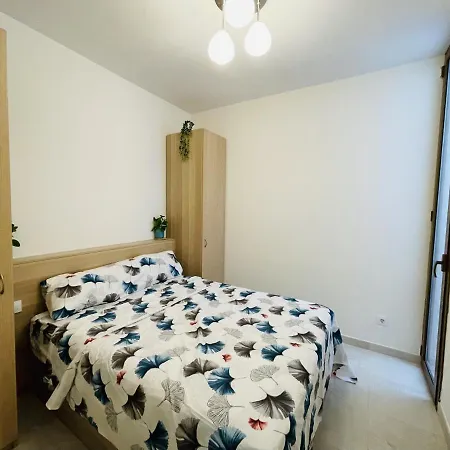 Nice Centric Apartment Vilanova i la Geltru Exterior photo